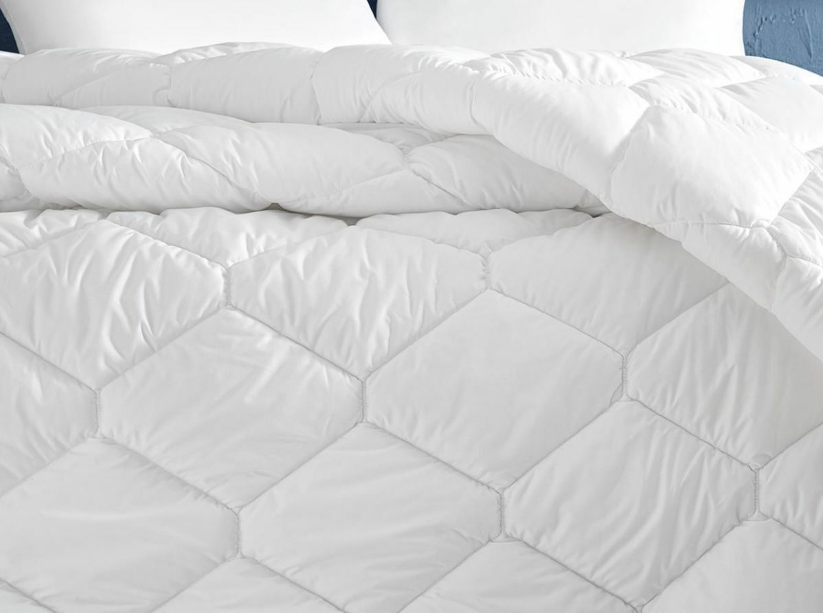 Yataş Bedding Tek Kişilik Dacron ExtraSoft Yorgan 250 gr/m2 (155x215)