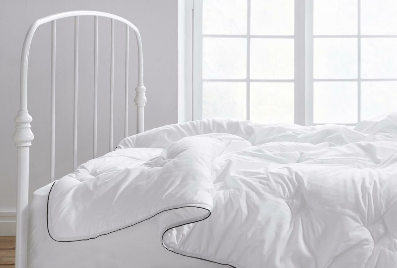 Yataş Bedding Tekli Dacron 4 Mevsim Light (200 gr) Yorgan (155x215)