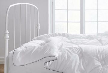 Yataş Bedding Tekli Dacron 4 Mevsim Light (200 gr) Yorgan (155x215)