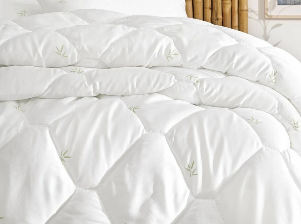 Yataş Bedding Çift Kişilik XL Nuevo Bambu Yorgan 300 gr/m2 (235x215) (%30 Bambu)