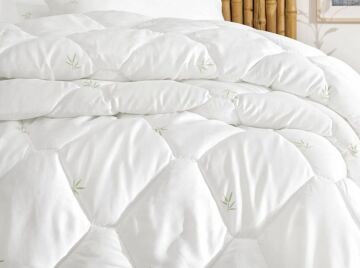 Yataş Bedding Çift Kişilik XL Nuevo Bambu Yorgan 300 gr/m2 (235x215) (%30 Bambu)