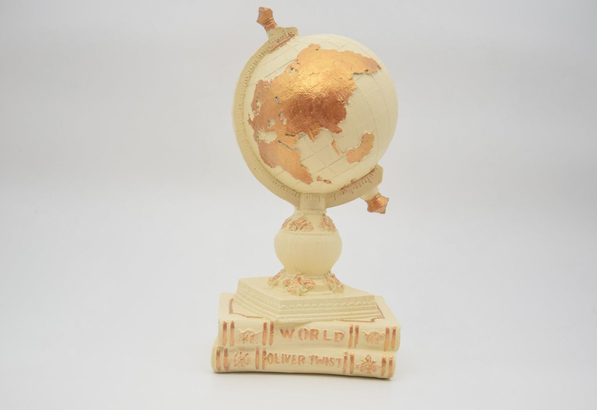 Biev Kitaplı Dünya Biblo Beyaz 28 cm