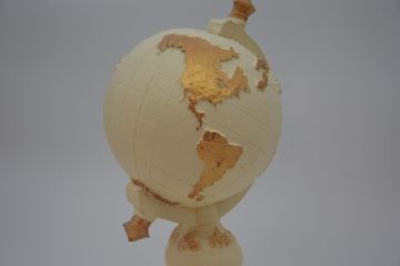 Biev Kitaplı Dünya Biblo Beyaz 28 cm