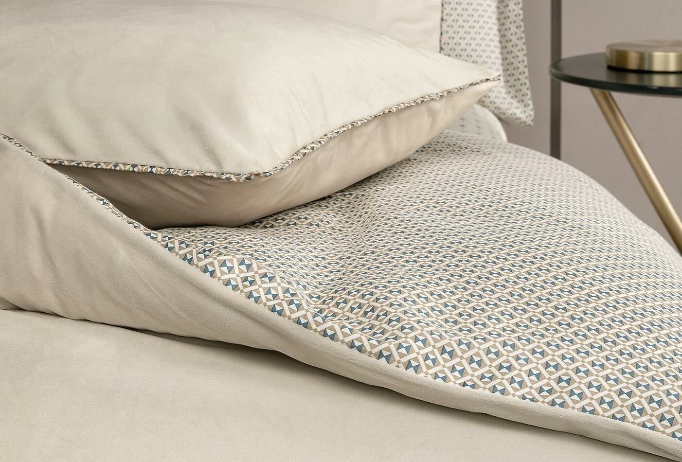 Yataş Bedding Çift Kişilik Uberto Kadife Saten Nevresim Takımı - Bej