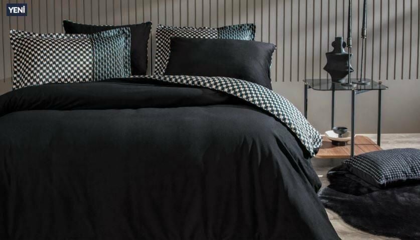 Yataş Bedding Çift Kişilik Bronte Kadife Saten Nevresim Takımı - Siyah