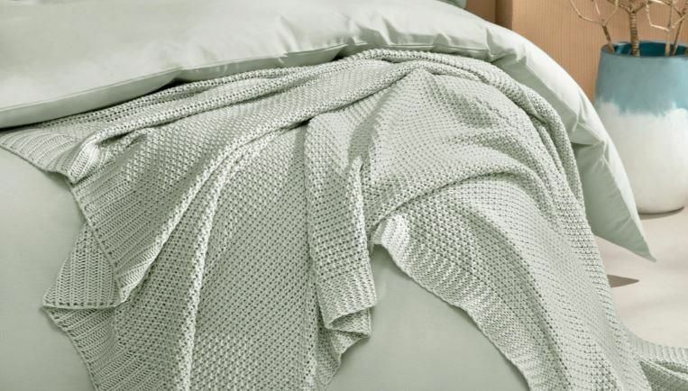 Yataş Bedding Andressa Koltuk Şalı - Adaçayı