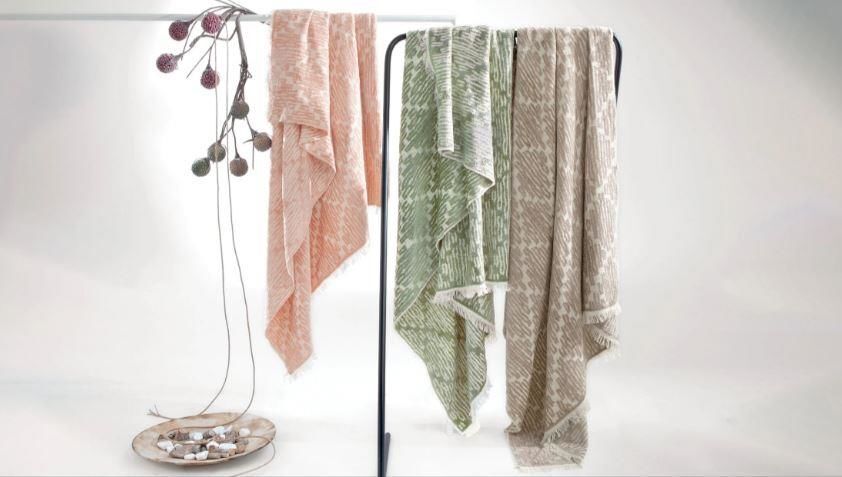 Yataş Bedding Swan Koltuk Şalı - Blush