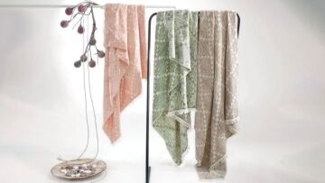 Yataş Bedding Swan Koltuk Şalı - Blush