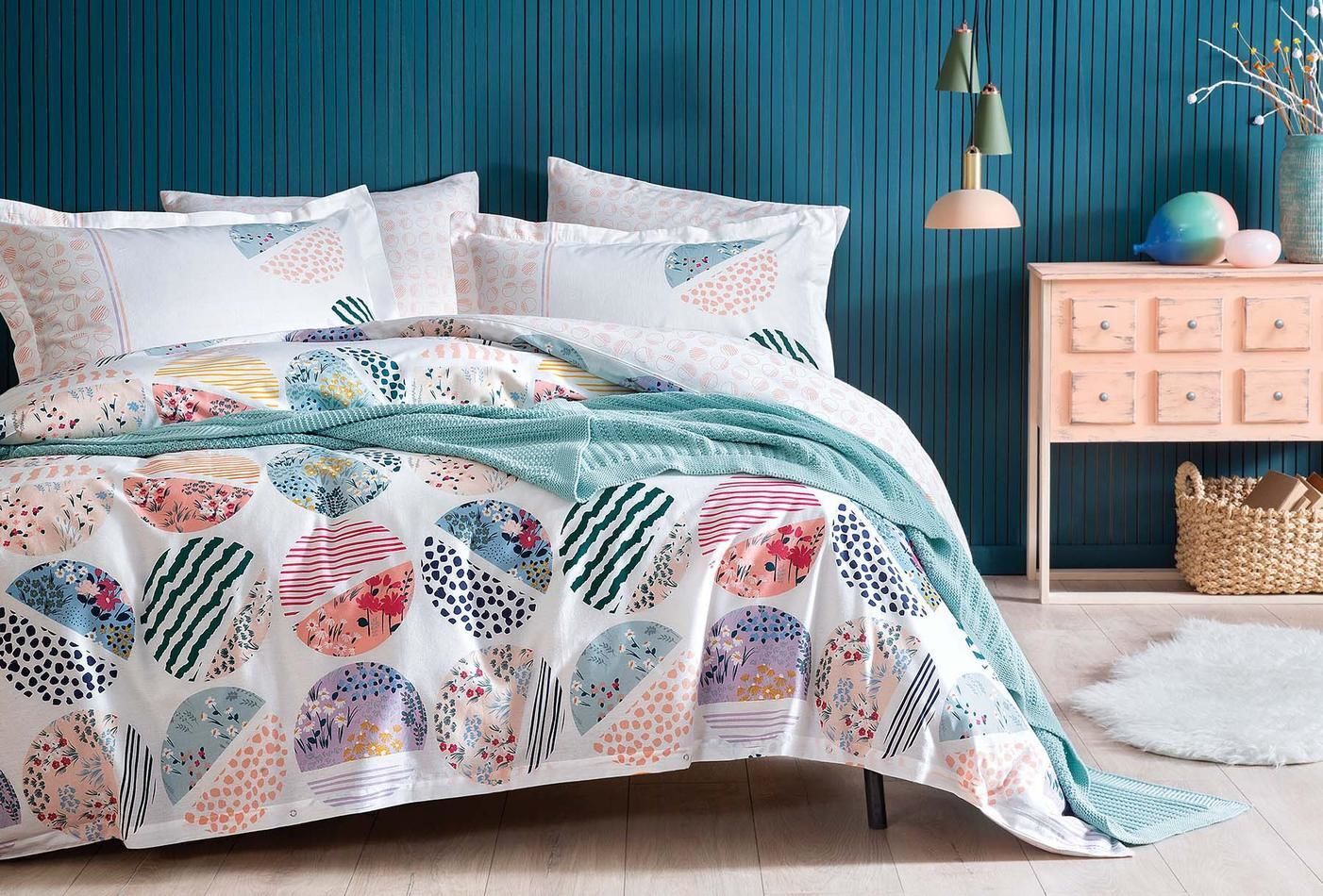 Yataş Bedding Çift Kişilik 5 Parça Triko Battaniyeli Nevresim Takımı Seti Bertha - Turkuaz