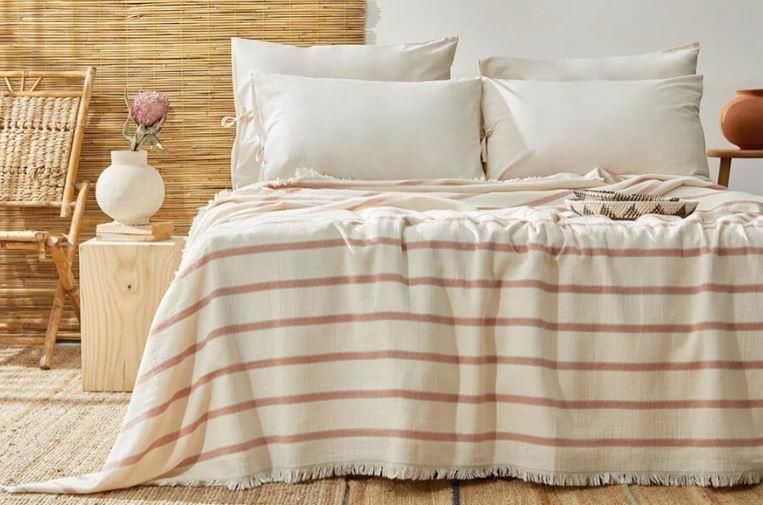 Yataş Bedding Çift Kişilik Vitali Müslin Pike Yatak Örtüsü - Bej