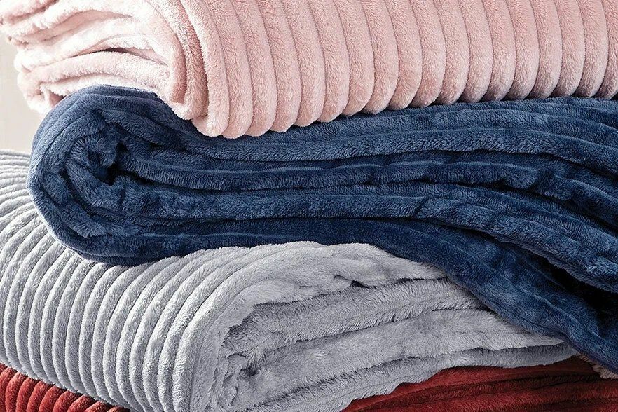 Yataş Bedding Holly Wellsoft TV Battaniyesi - Indigo