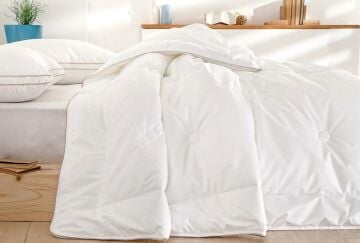 Yataş Bedding Çift Kişilik Lucent 1000 TC Yorgan 300 gr/m2 (195x215)