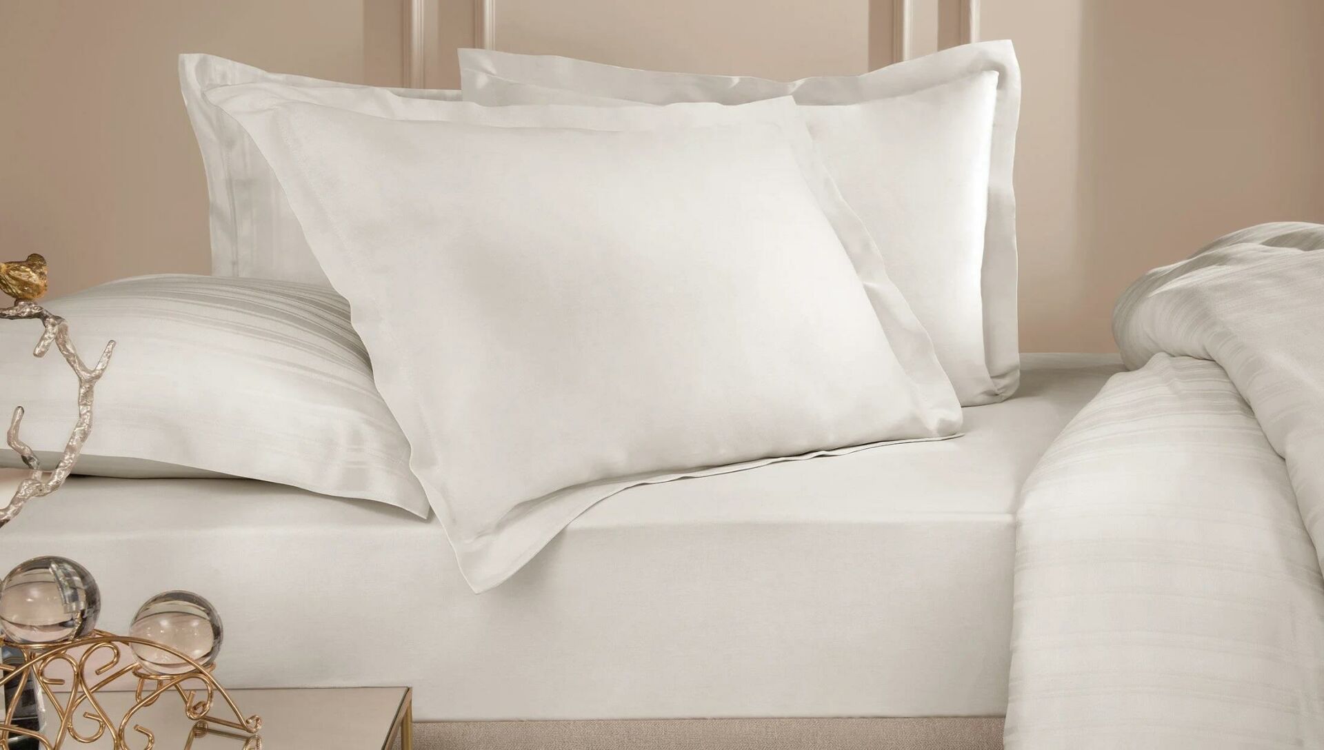 Yataş Bedding 160x200x36 Çift Kişilik Maisy Bambu Saten Lastikli Çarşaf - Bej